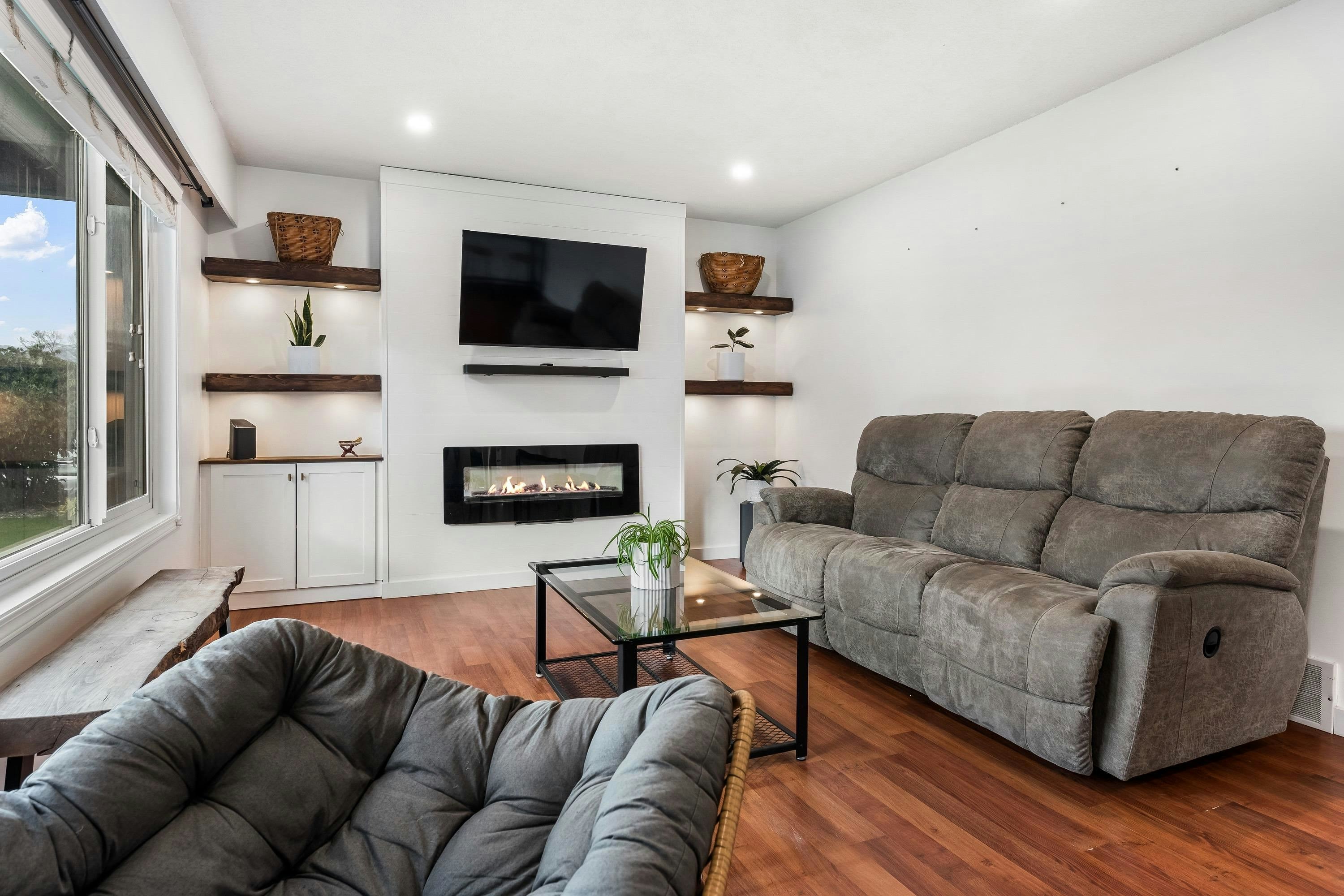 6970 Centennial Drive, Chilliwack, BC, V2R 1J7 - 6