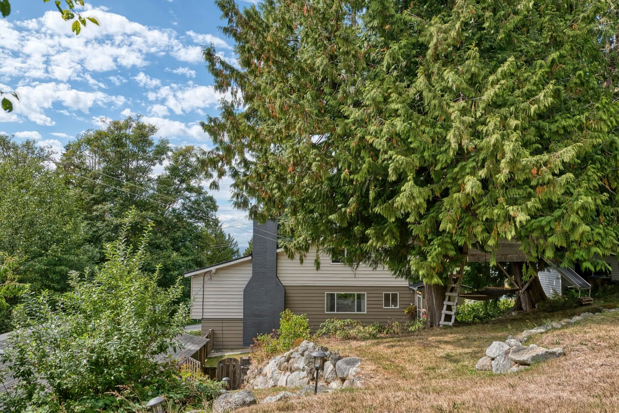4898 Sunshine Coast Highway - 4