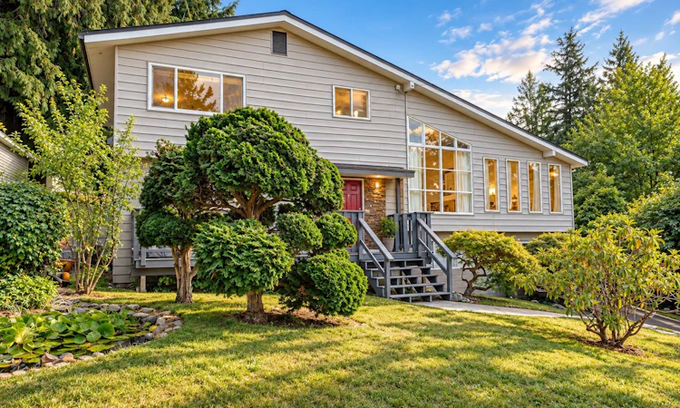 4898 Sunshine Coast Highway