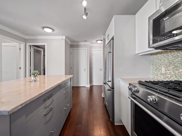 1404-155 W 1st Street, North Vancouver, BC, V7M 3N8 - 10