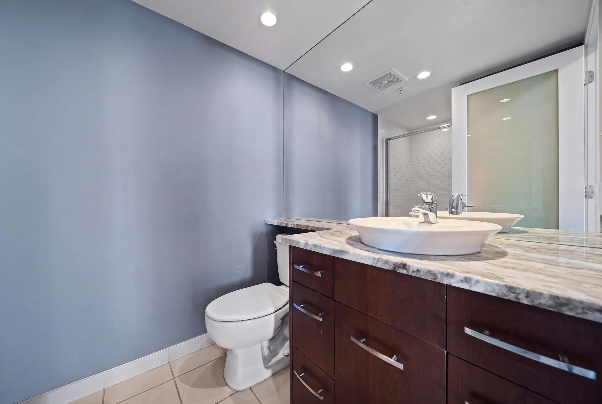 1404-155 W 1st Street, North Vancouver, BC, V7M 3N8 - 14