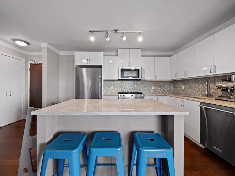 1404-155 W 1st Street, North Vancouver, BC, V7M 3N8 - 7
