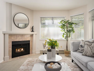 E106-628 W 12th Avenue - 4