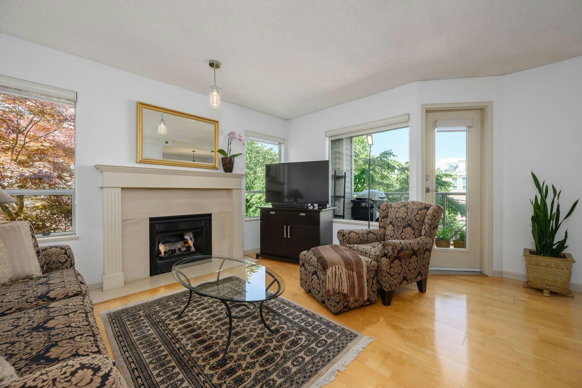 212-910 W 8th Avenue, Vancouver, BC, V5Z 1E5