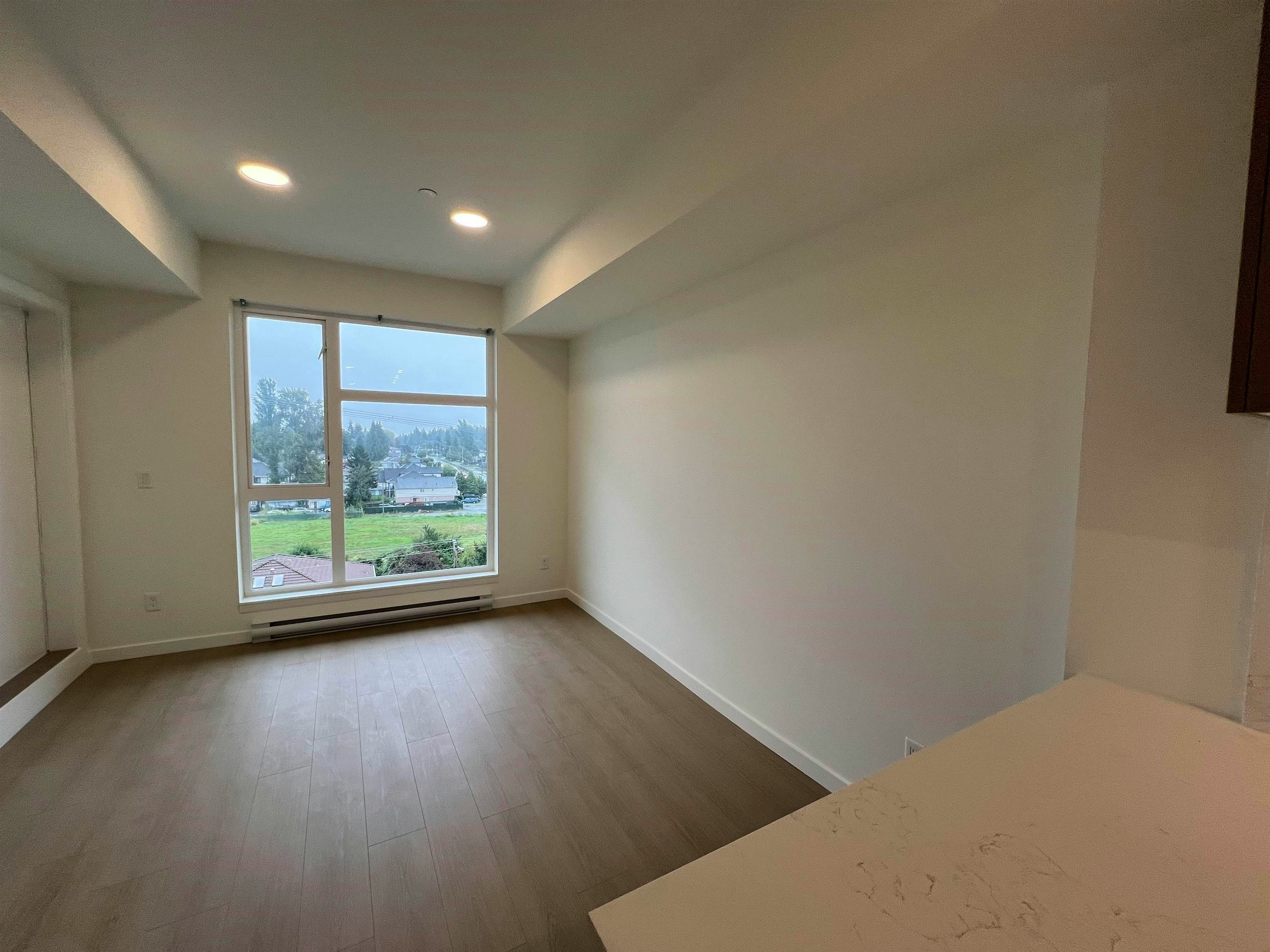 E609-10828 139a Street, Surrey, BC, V3R 0H3 - 5