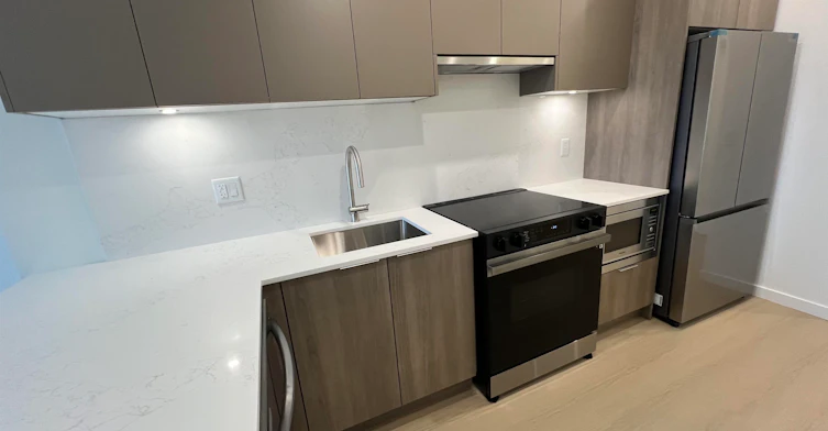 E609-10828 139a Street, Surrey, BC, V3R 0H3 - 3