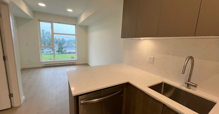 E609-10828 139a Street, Surrey, BC, V3R 0H3 - 6