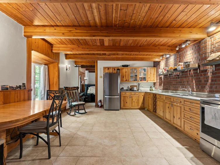 20738 Landstrom Road, Hope, BC, V0X 1L3 - 12