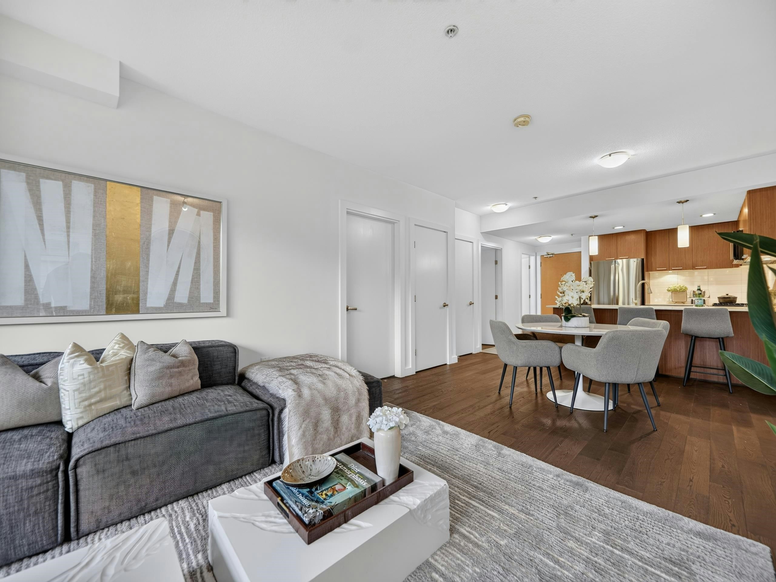 316-1330 Marine Drive - 5