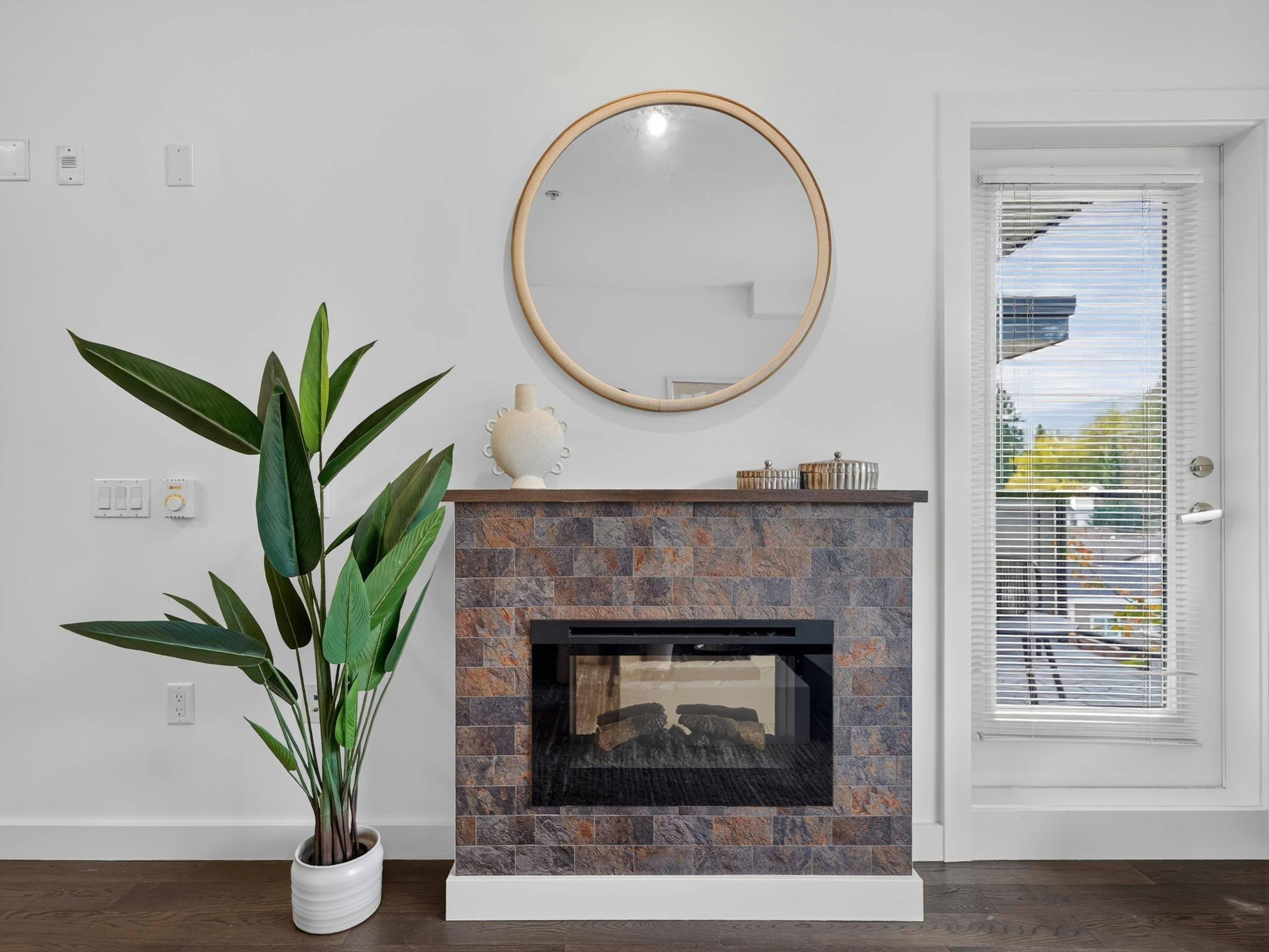 316-1330 Marine Drive, North Vancouver, BC, V7L 2P7 - 6