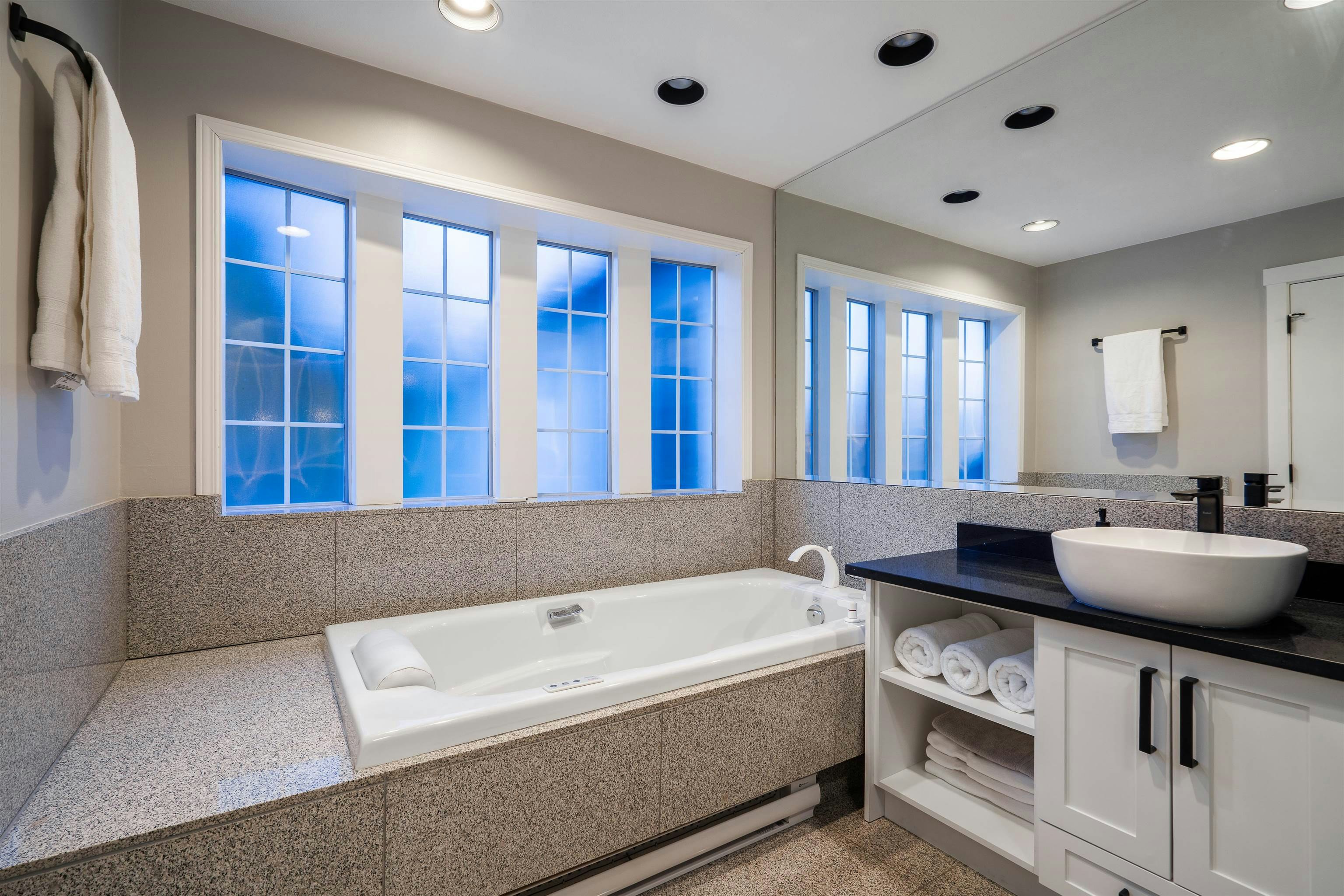 17470 28b Avenue, Surrey, BC, V3Z 0E7 - 24