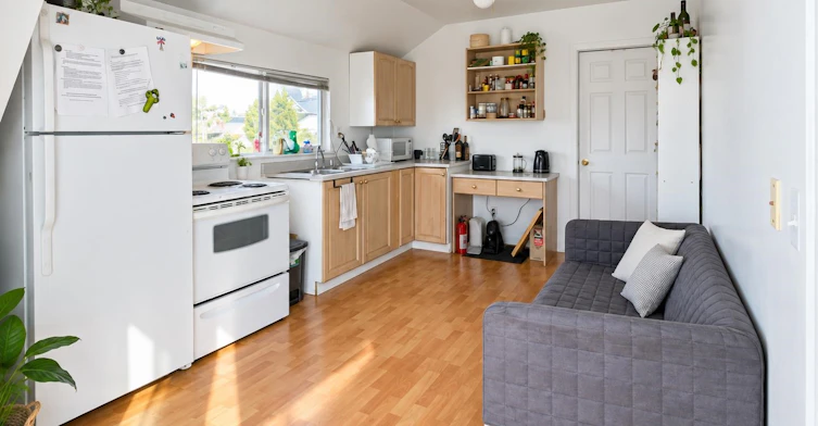 Top-4265 Slocan Street, Vancouver, BC, V5R 1Z2 - 2