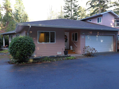 312-1585 Field Road - 3
