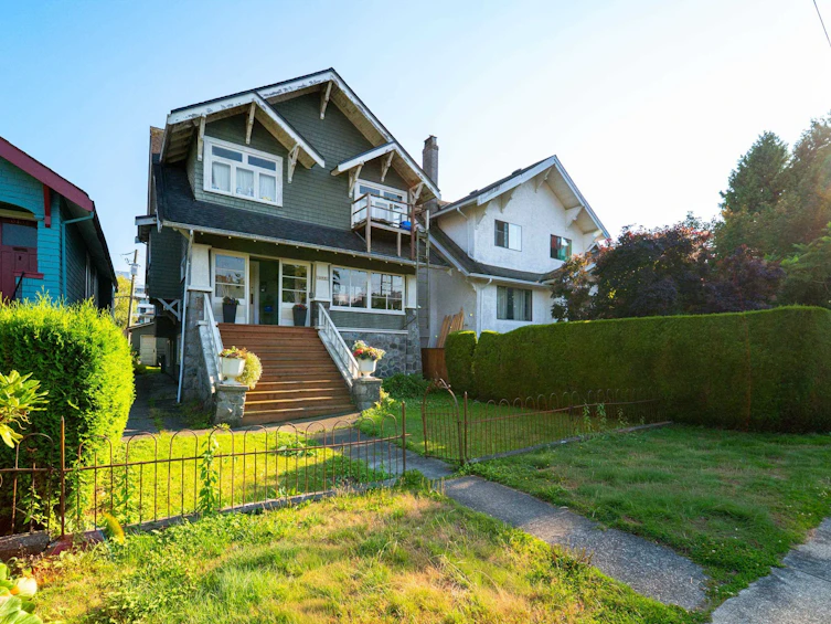 3144 W 7th Avenue, Vancouver, BC, V6K 2A1