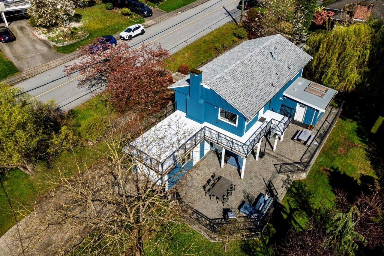 2094 Viewlynn Drive, North Vancouver, BC, V7J 2W8