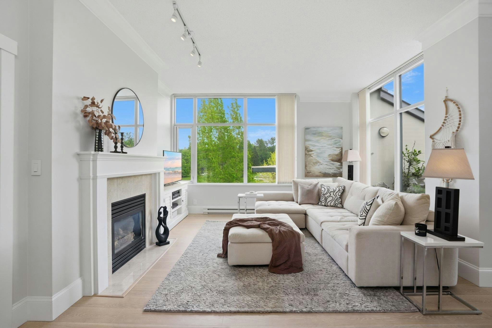 PH711-4759 Valley Drive - 3