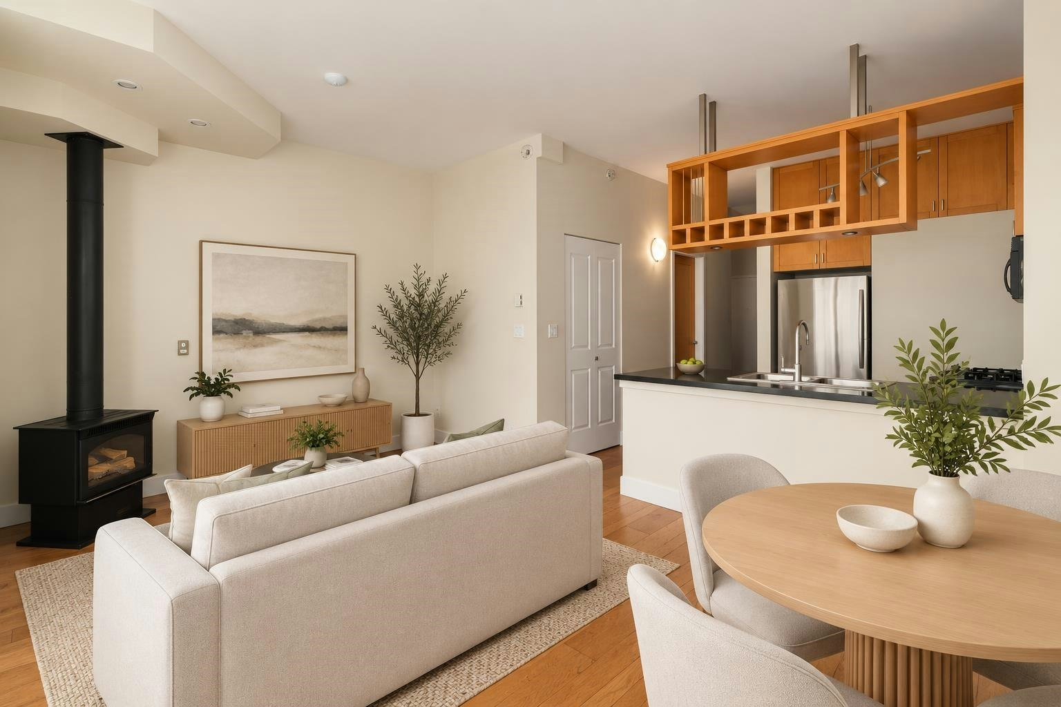 322-8988 Hudson Street - 5