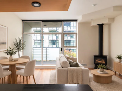 322-8988 Hudson Street - 3