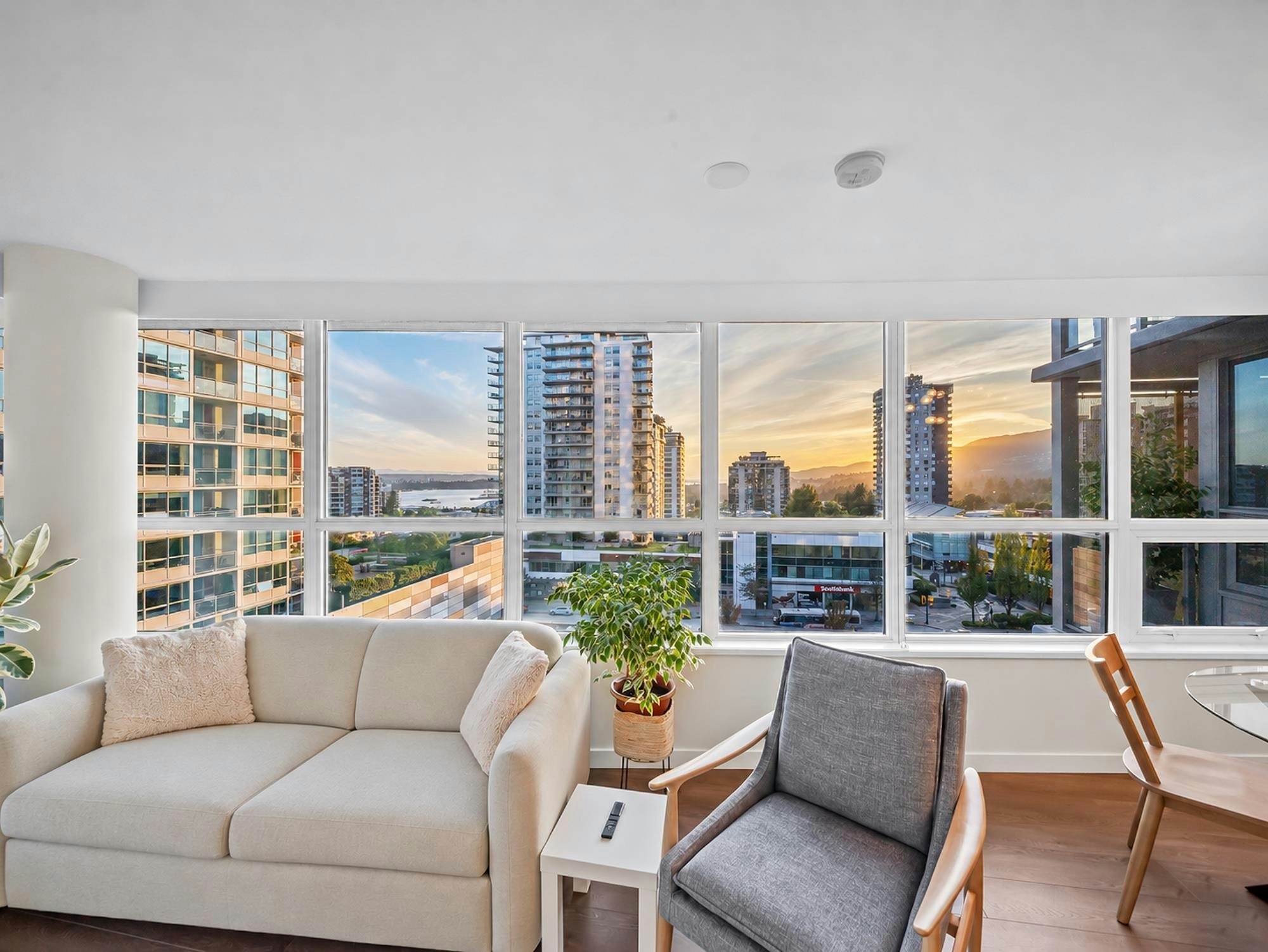 704-125 E 14th Street, North Vancouver, BC, V7L 0E6