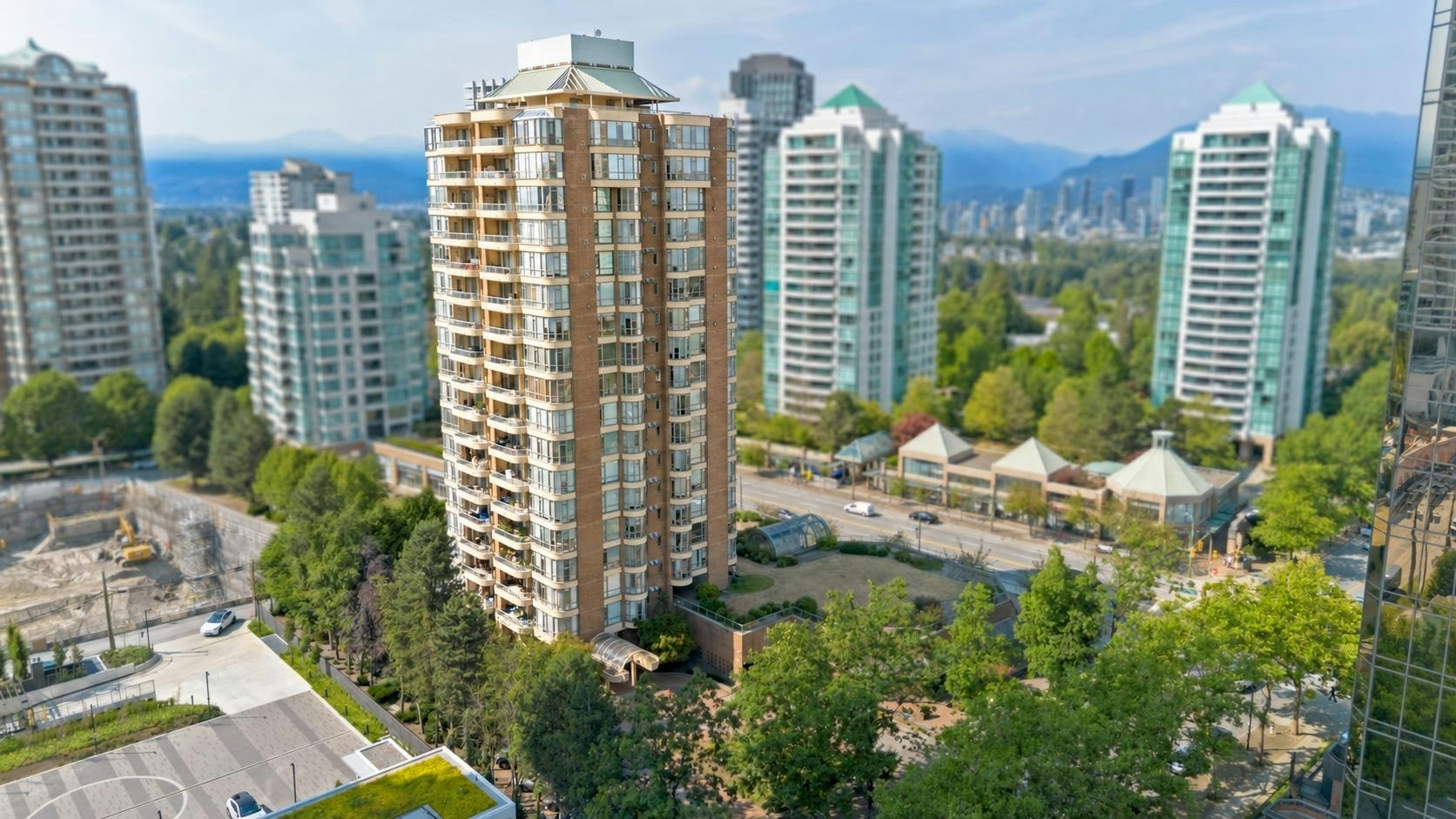 700-5967 Wilson Avenue, Burnaby, BC, V5H 4N9