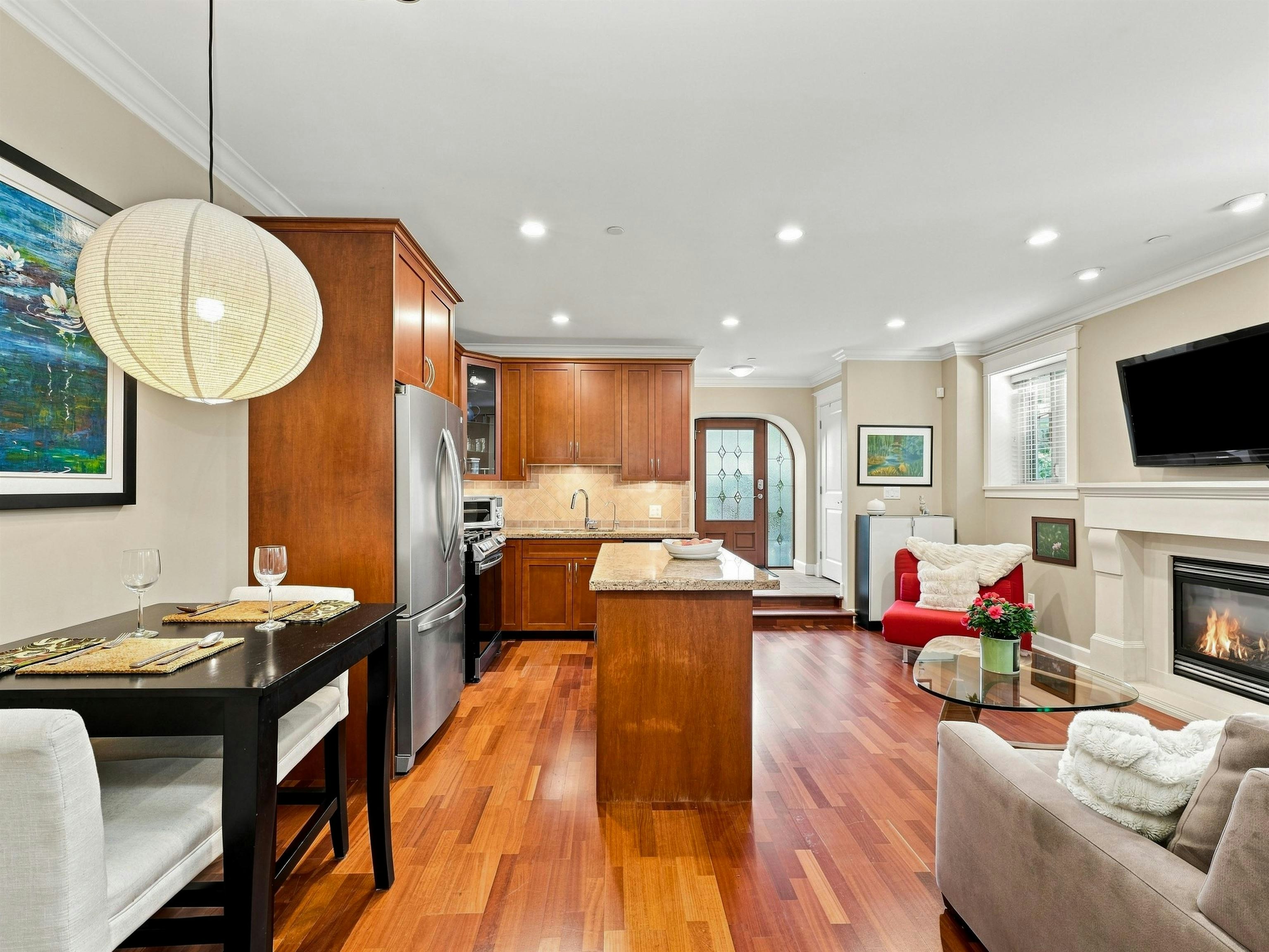 2425 Larch Street, Vancouver, BC, V6K 0A3 - 9