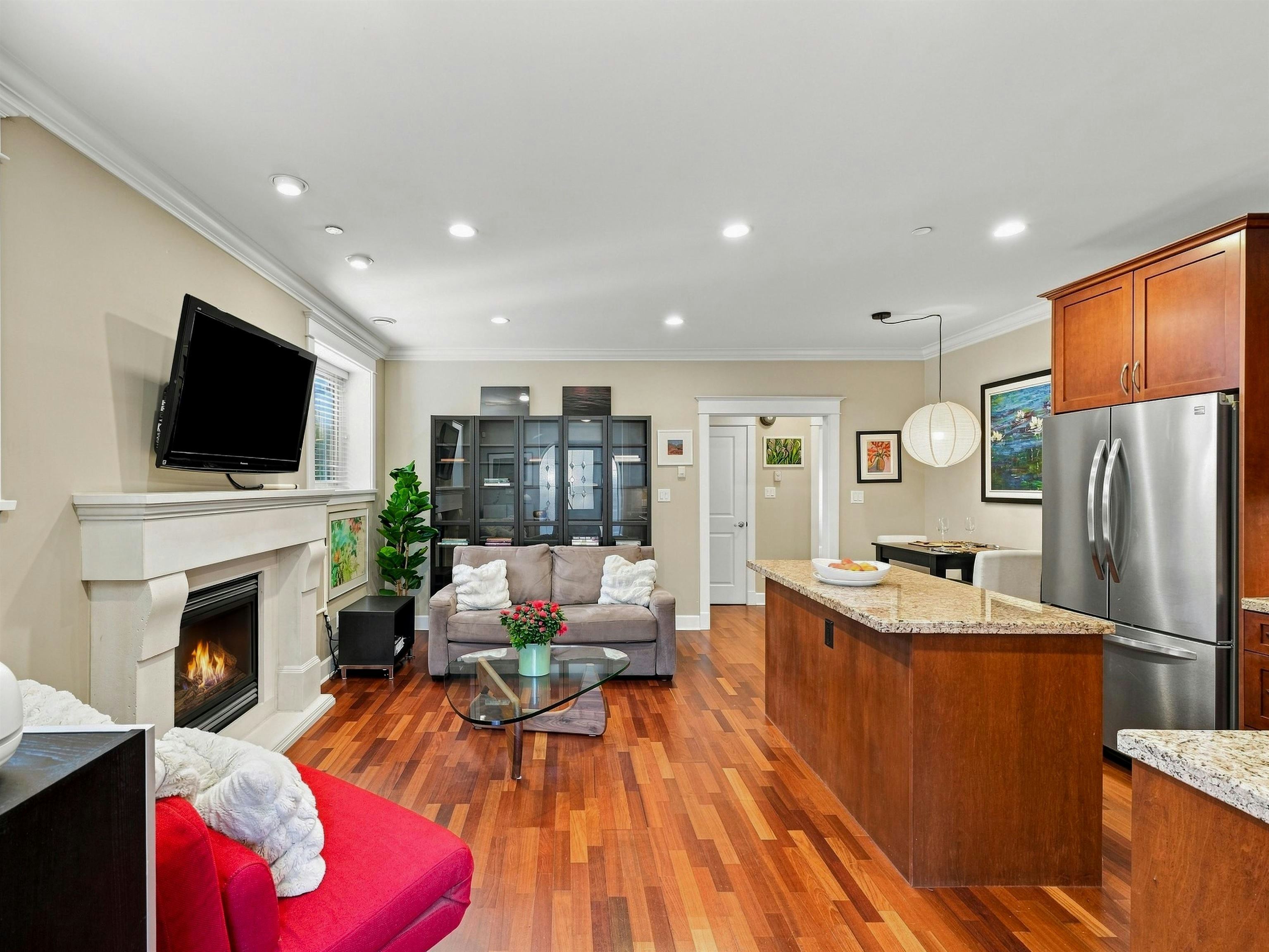 2425 Larch Street, Vancouver, BC, V6K 0A3 - 7