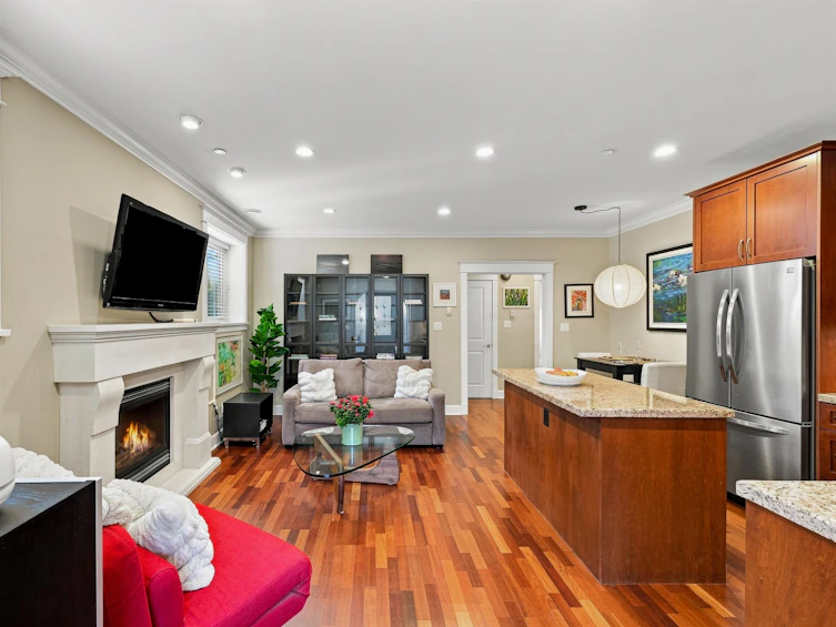 2425 Larch Street, Vancouver, BC, V6K 0A3 - 7