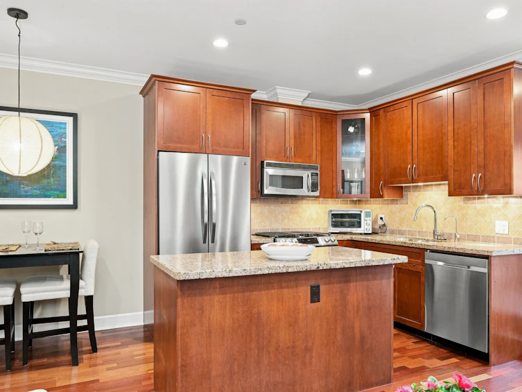 2425 Larch Street, Vancouver, BC, V6K 0A3 - 13