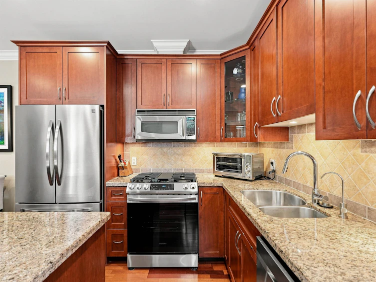 2425 Larch Street, Vancouver, BC, V6K 0A3 - 14