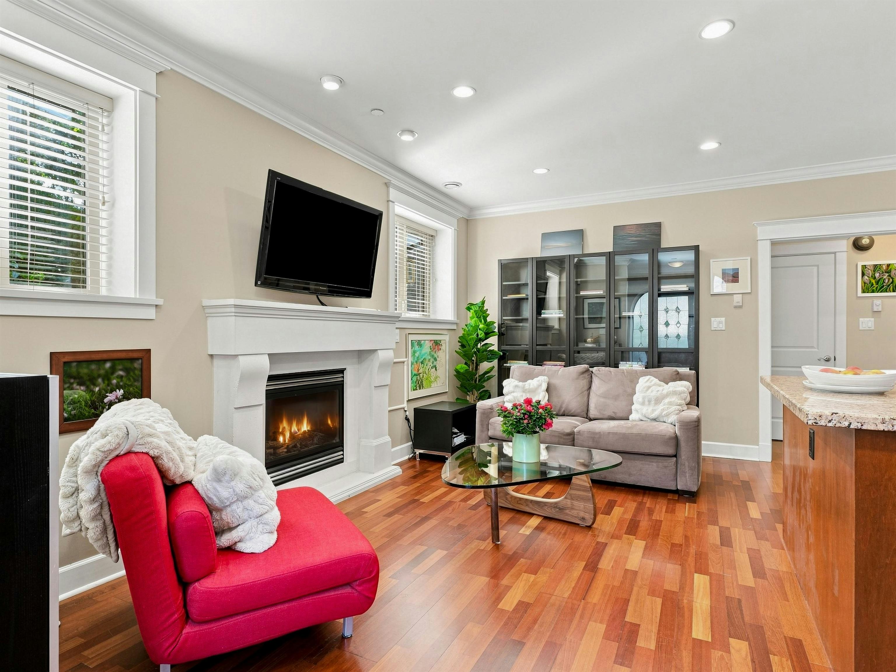 2425 Larch Street, Vancouver, BC, V6K 0A3 - 8