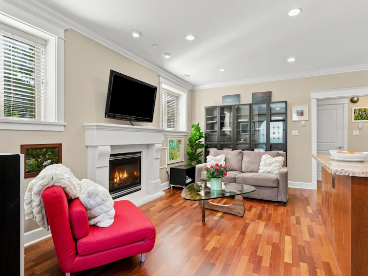 2425 Larch Street, Vancouver, BC, V6K 0A3 - 8