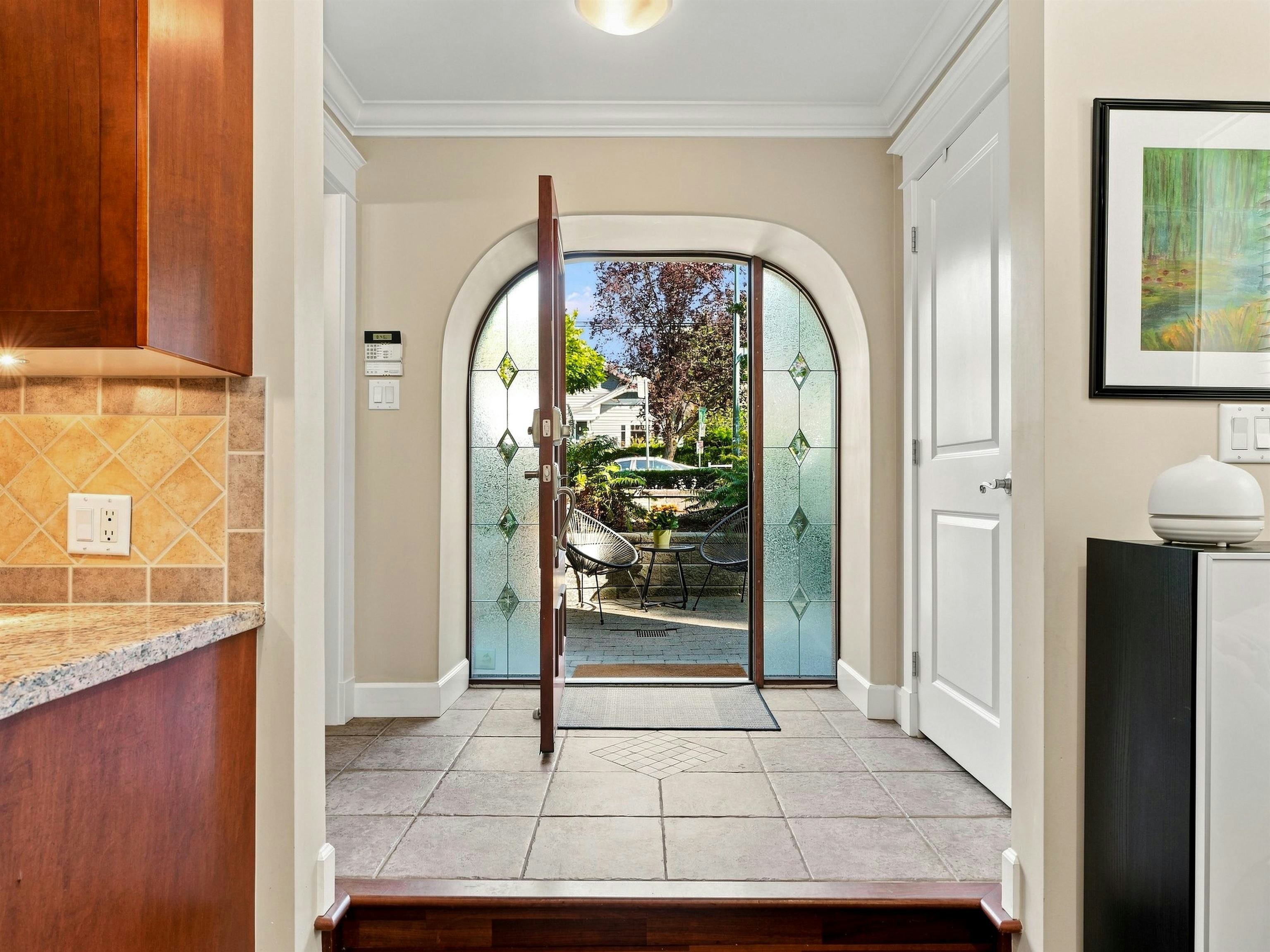 2425 Larch Street, Vancouver, BC, V6K 0A3 - 6