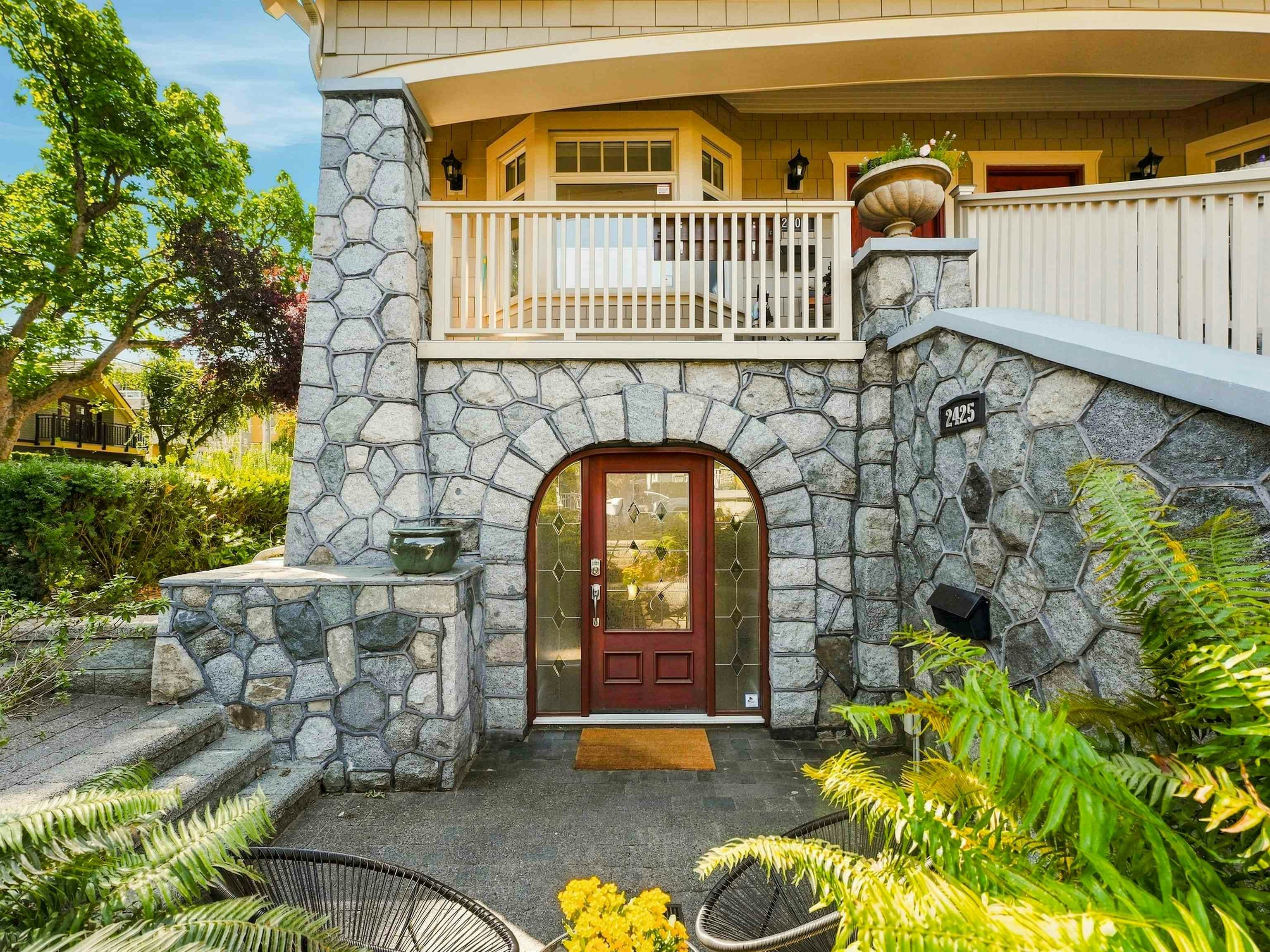 2425 Larch Street - 4