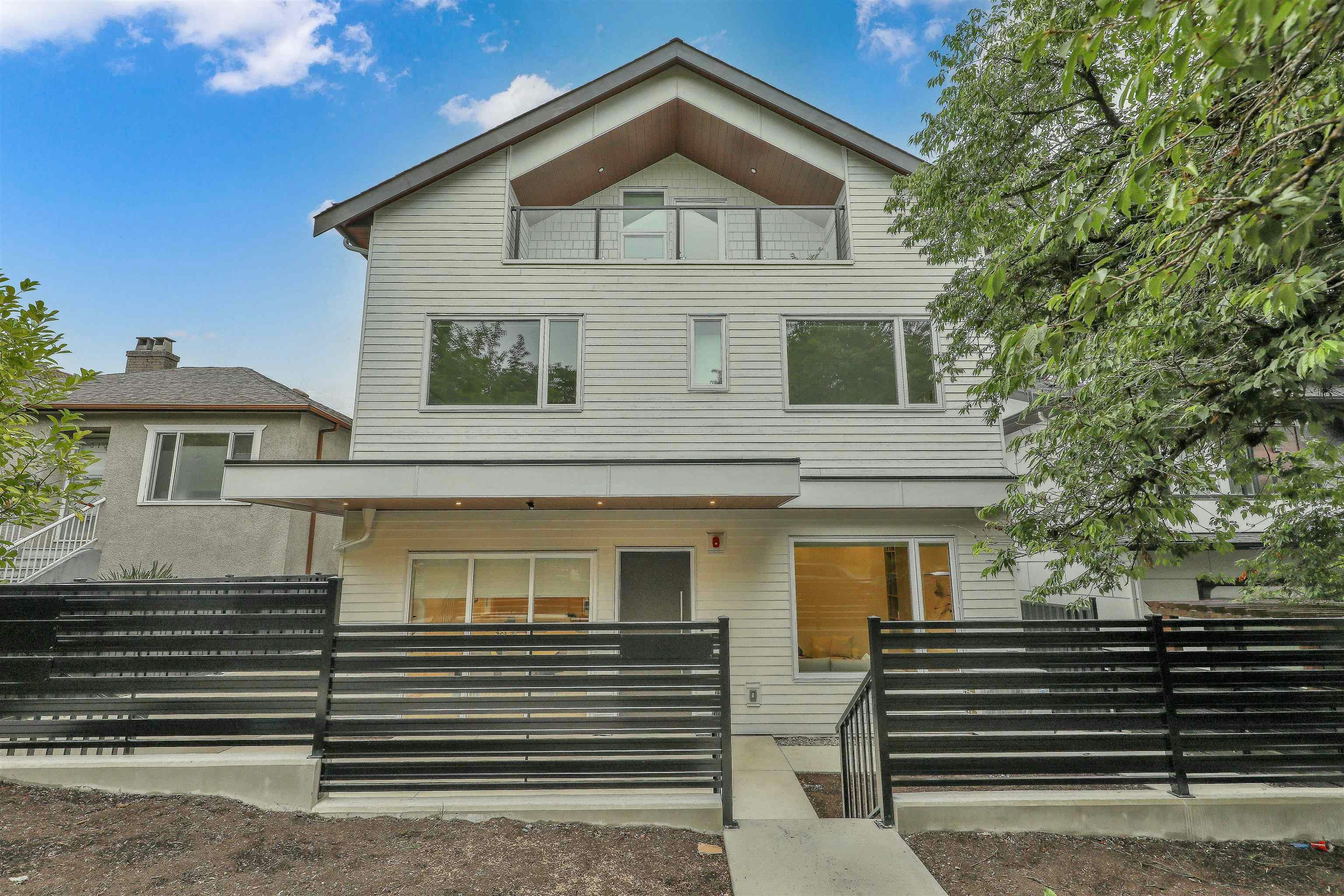 1-3185 Graveley Street, Vancouver, BC, V5K 3K7