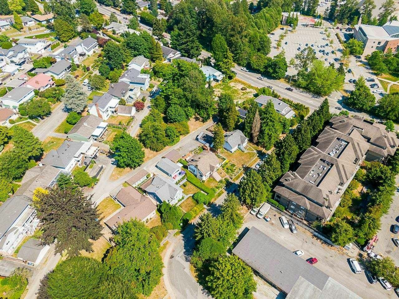 819 Sangster Place - 2