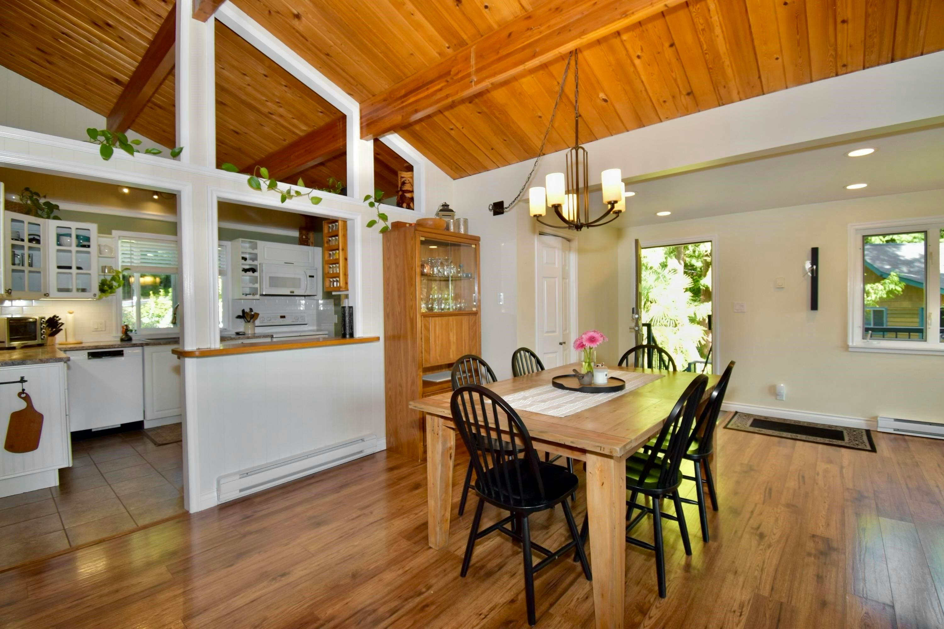 2703 Robinson Road, Roberts Creek, BC, V0N 2W4 - 7