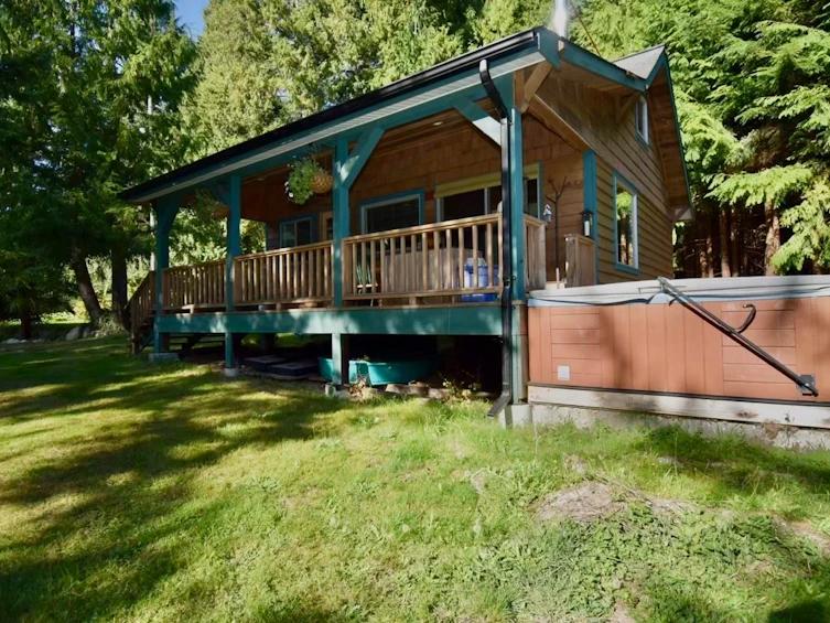 2703 Robinson Road, Roberts Creek, BC, V0N 2W4 - 27