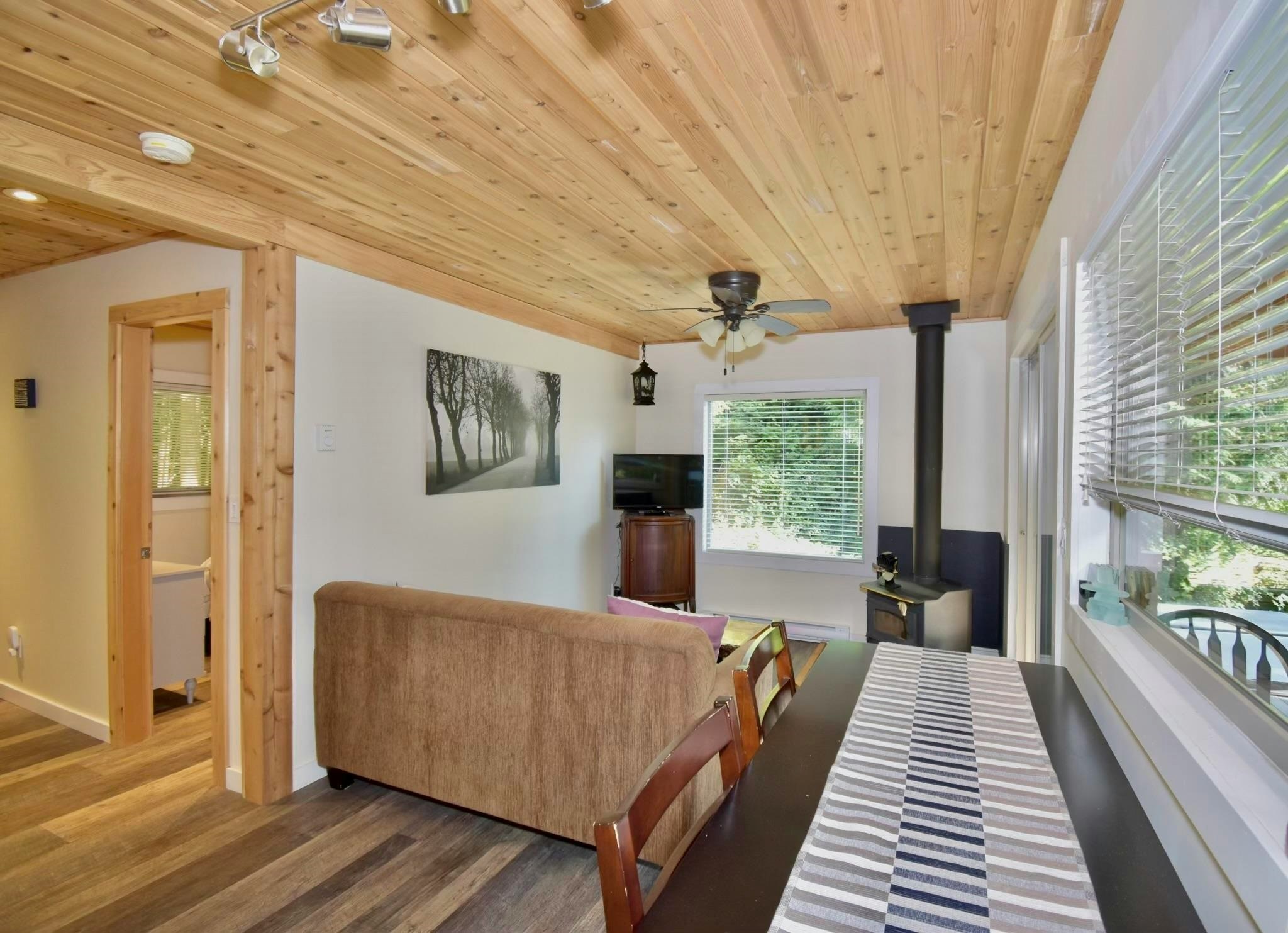 2703 Robinson Road, Roberts Creek, BC, V0N 2W4 - 32