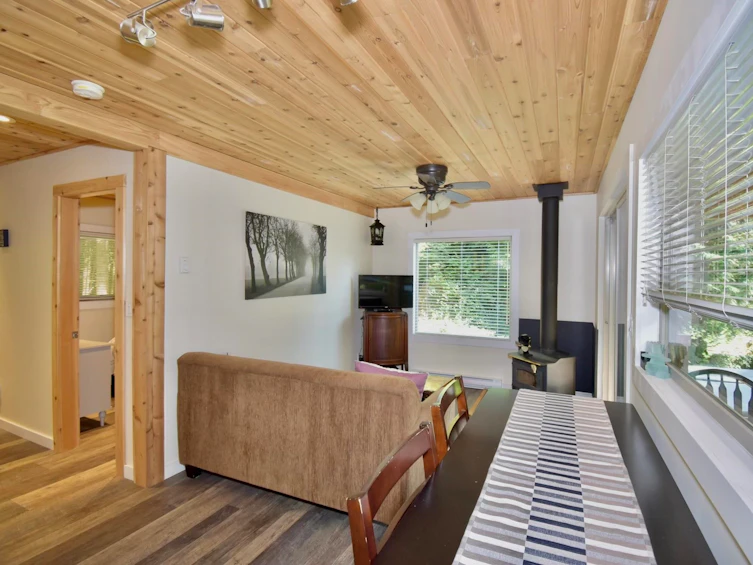 2703 Robinson Road, Roberts Creek, BC, V0N 2W4 - 32