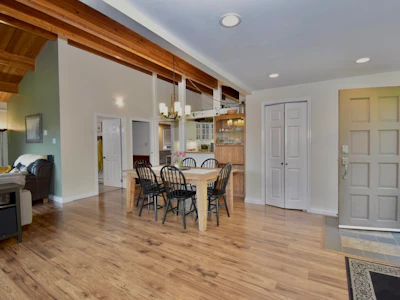 2703 Robinson Road - 4