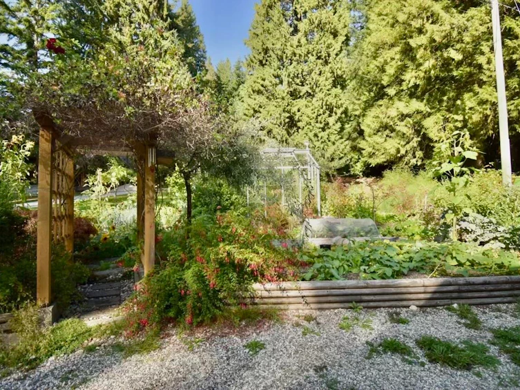 2703 Robinson Road, Roberts Creek, BC, V0N 2W4 - 24