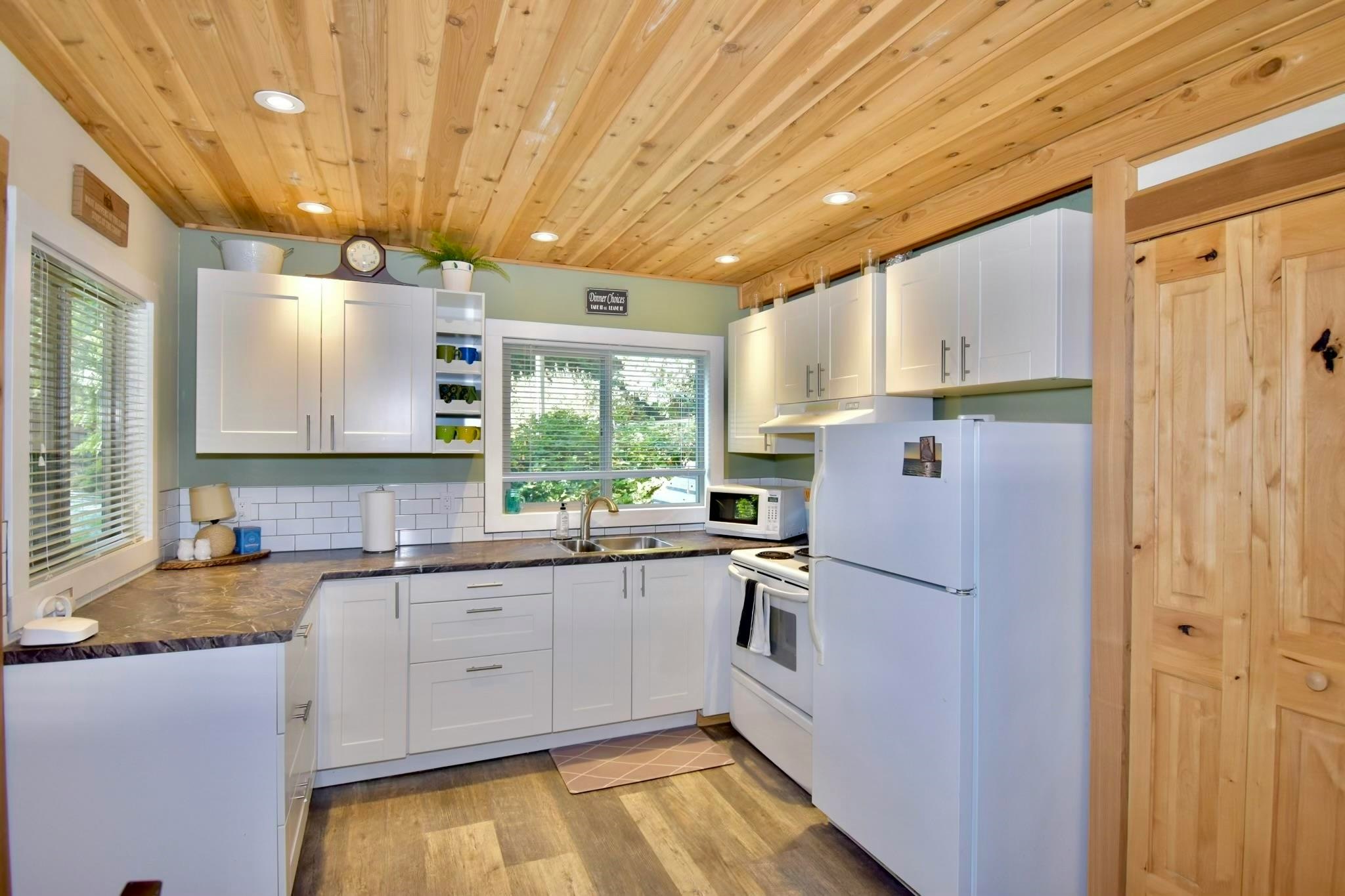 2703 Robinson Road, Roberts Creek, BC, V0N 2W4 - 30