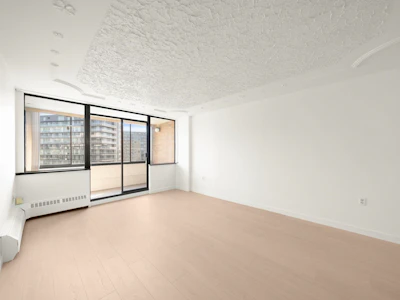1002-6651 Minoru Boulevard - 2