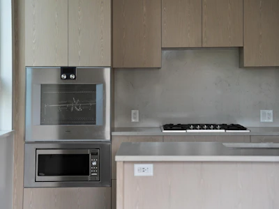 303-633 W King Edward Avenue - 4