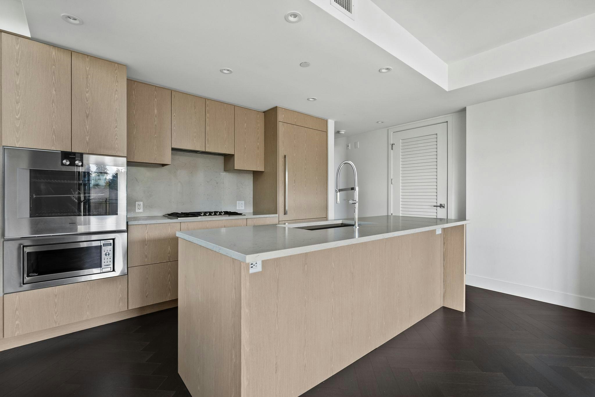 303-633 W King Edward Avenue - 5