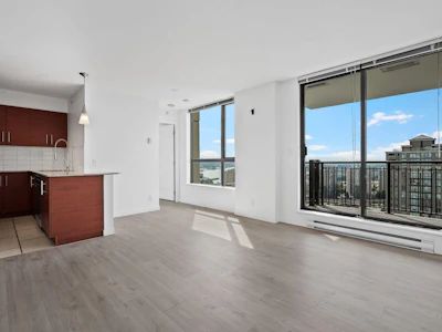 1203-814 Royal Avenue - 4