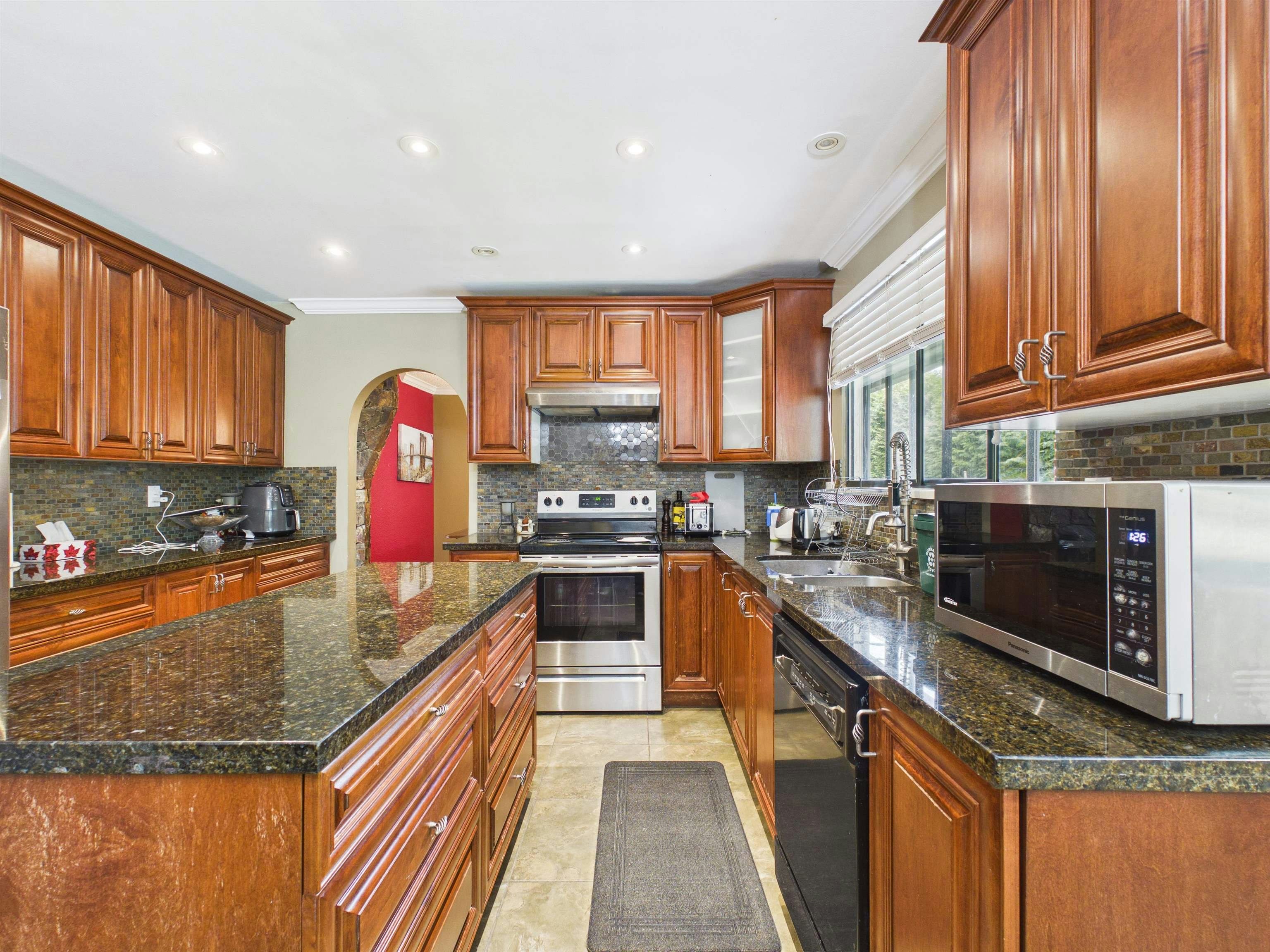 7730 Stanley Street, Burnaby, BC, V5E 1V8 - 8