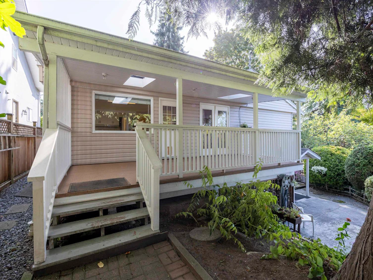 8091 Bradley Avenue, Burnaby, BC, V5J 3T9 - 35