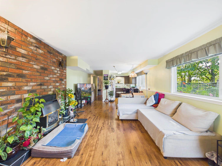 8091 Bradley Avenue, Burnaby, BC, V5J 3T9 - 27