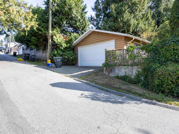 8091 Bradley Avenue, Burnaby, BC, V5J 3T9 - 38